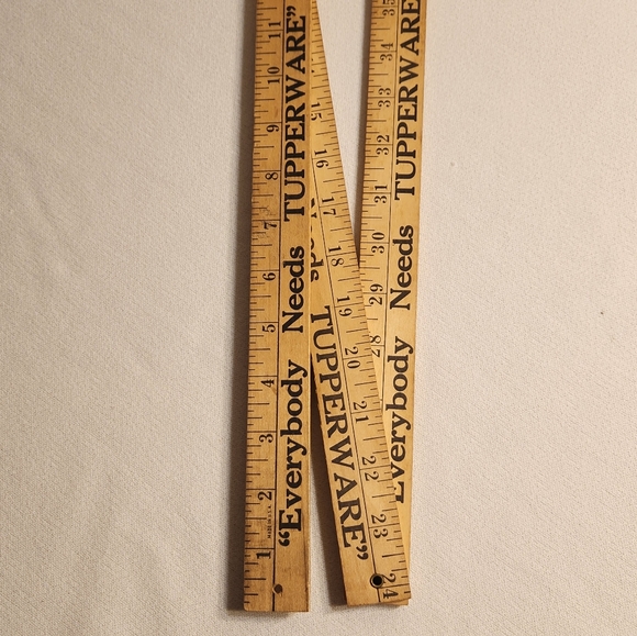 Vintage Everybody Needs Tupperware Folding Yardstick Made in USA - Picture 3 of 11
